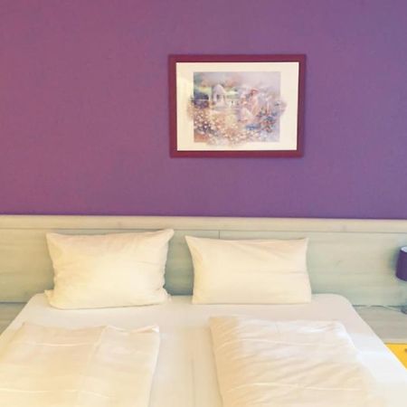 Hotel-Restaurant Kastel แบร์นคาสเทล-คืสท์ ภายนอก รูปภาพ