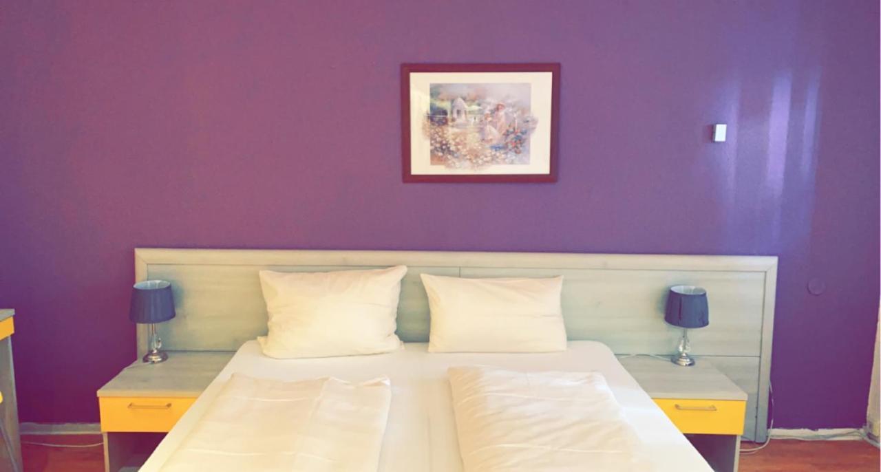 Hotel-Restaurant Kastel แบร์นคาสเทล-คืสท์ ภายนอก รูปภาพ
